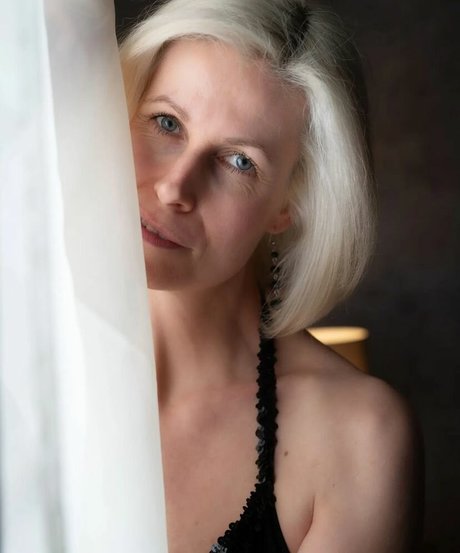 christina modelpage79 sexy heiße bild