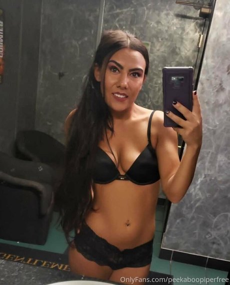 peekaboopiperfree erwachsene hd foto