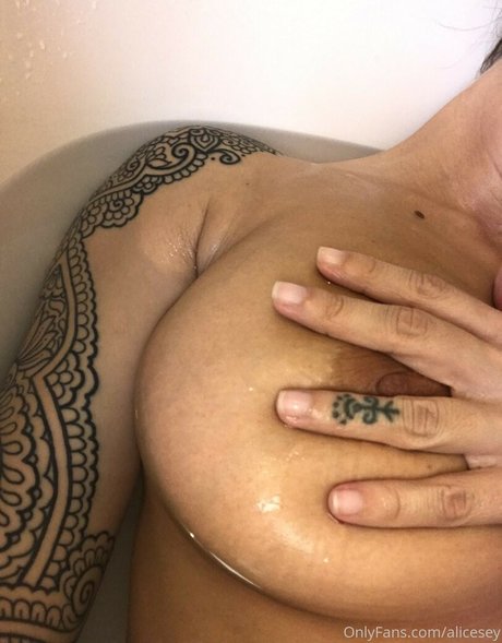 Alicesey hübsche pornostar foto