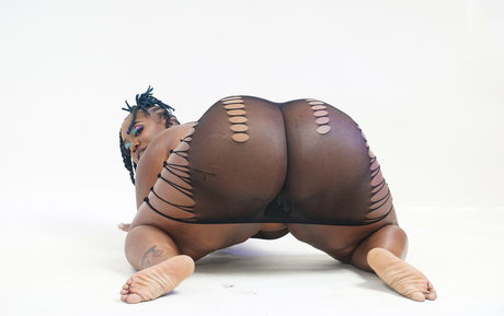 juicyfruitvaughn xxx hd bild