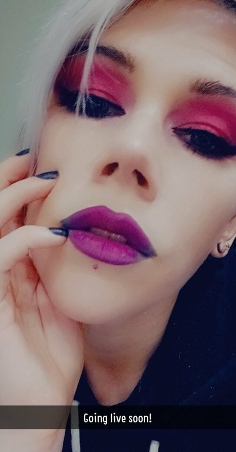 fatalgothfree hübsche erwachsene bild