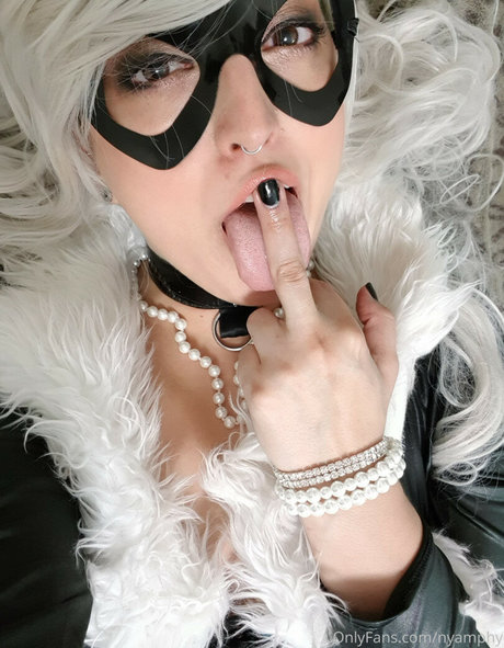 nyamphyvip erotische hübsche bild