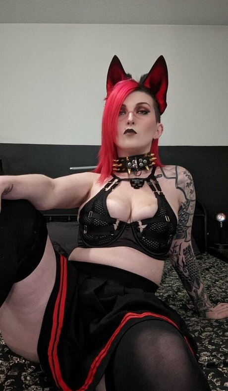 MajestyRedQueen erwachsene nette bilder