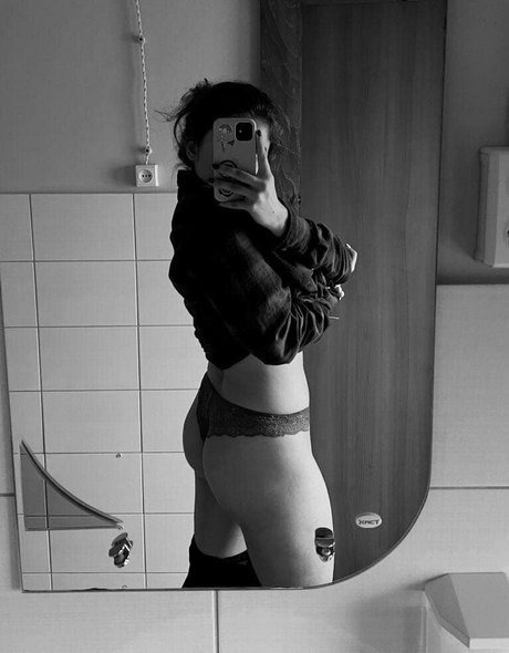 lanaffox model nackte bilder