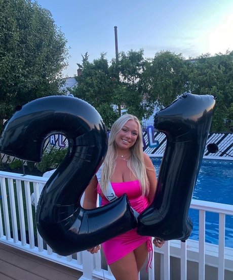 Alyssa K schauspielerin top fotos