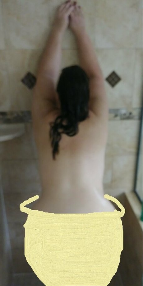 theloungeroom model nackt foto