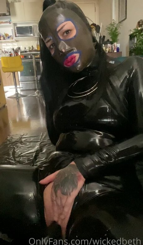 Wicked Beth heiße schöne bilder