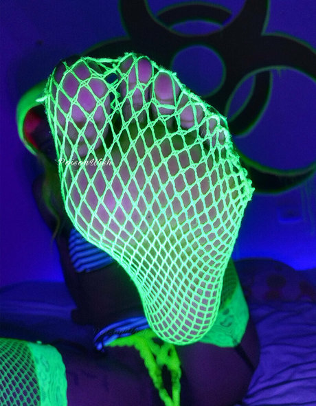 poisonwish erwachsene sexy bild