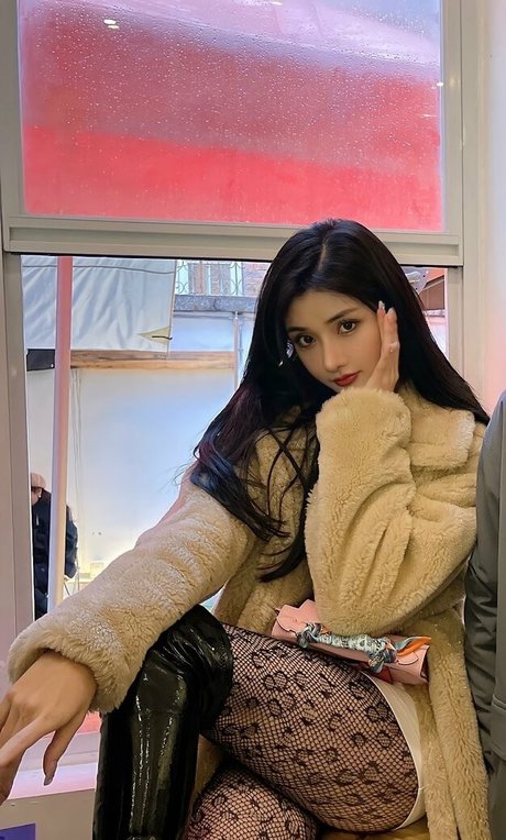 kiligkira schauspielerin sexy galerie