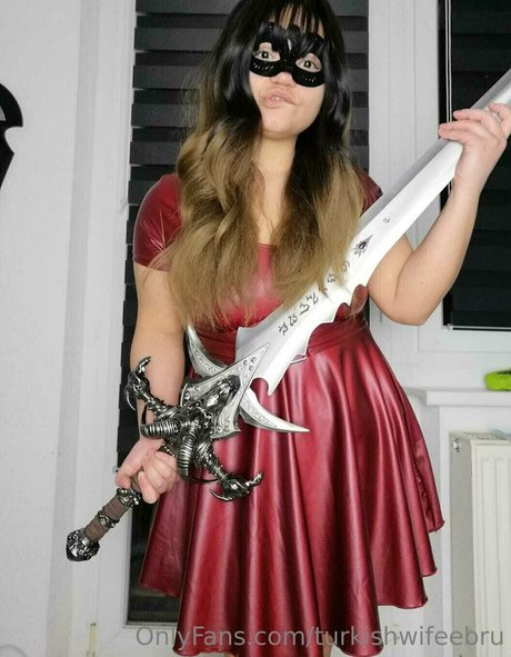 turkishwifeebru beste nacktheit archiv