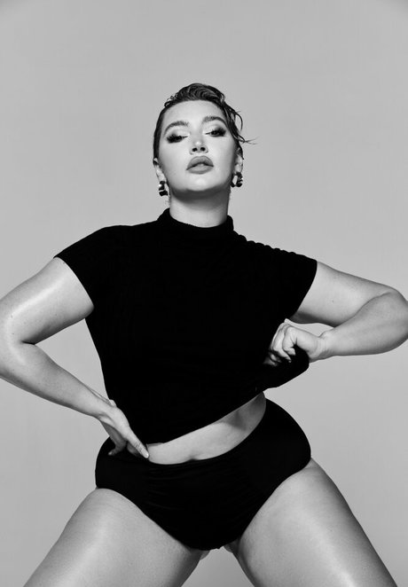 große rothaarige onlyfans erwachsene hd archiv