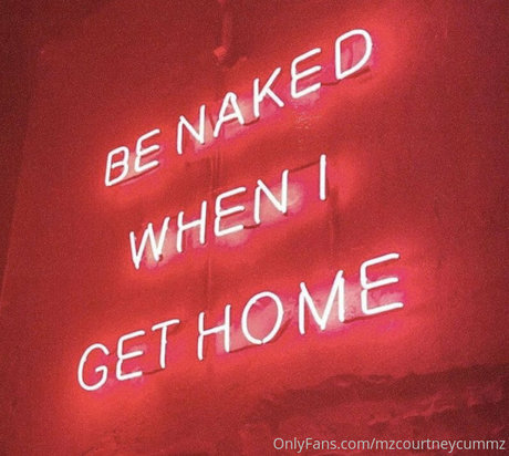 mzcourtneycummz pornostar akt archiv