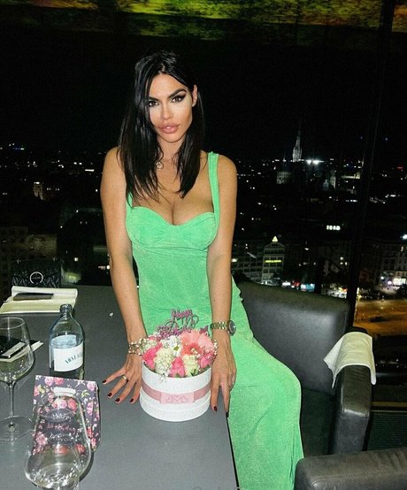 Dejana Simovic erwachsene sex galerien