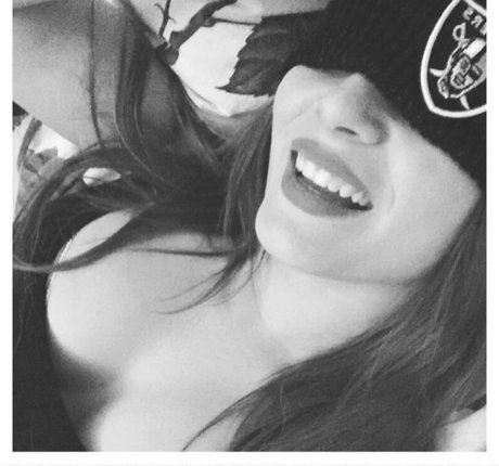 Katrina Maria model nackt bild