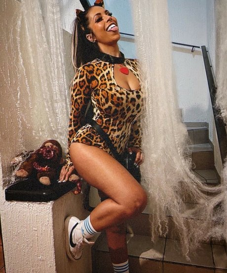 Gigi Saul Guerrero nacktheit kostenlose galerien