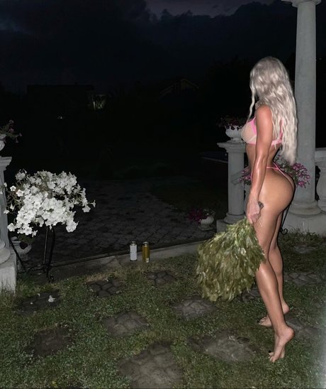 Kate Kirienko kunst sex archiv