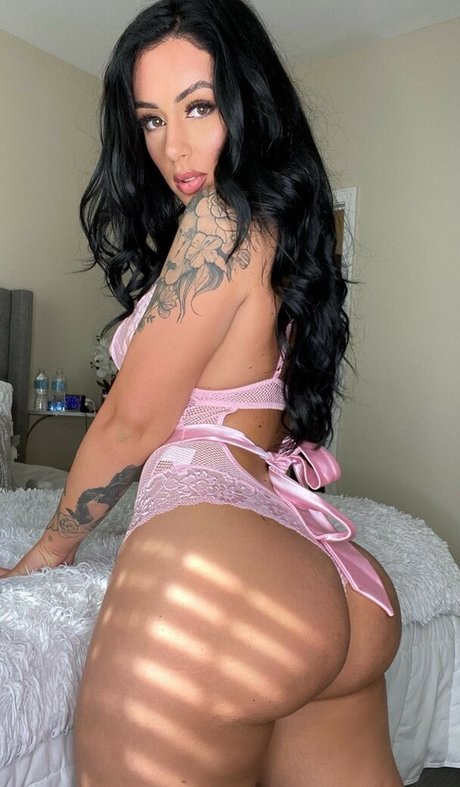 Hayley Davis model hd bilder