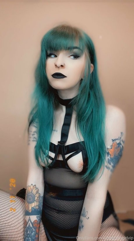 smolgothgirlvip model sexy bild