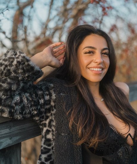 Lina alqaq model nackte galerie