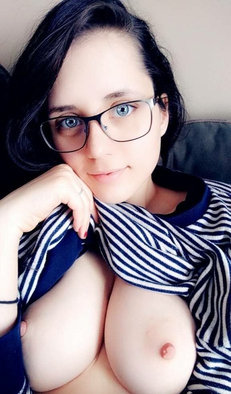 Saffron Bacchus schauspielerin freie fotos