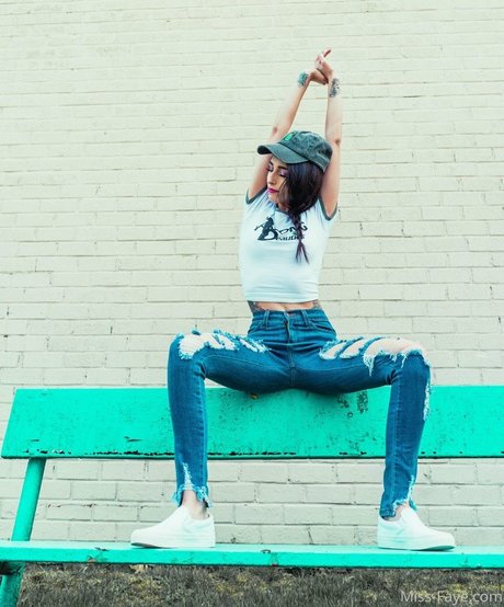 missfayevip schauspielerin perfekte galerien