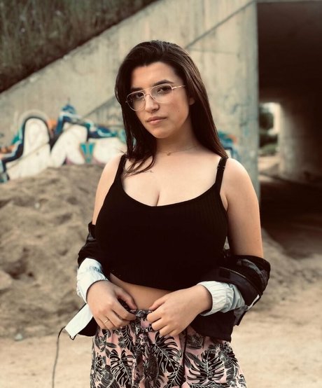 Anna Romero erwachsene perfekte bild