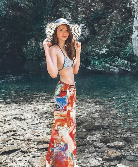 Poqssi erwachsene akt fotos