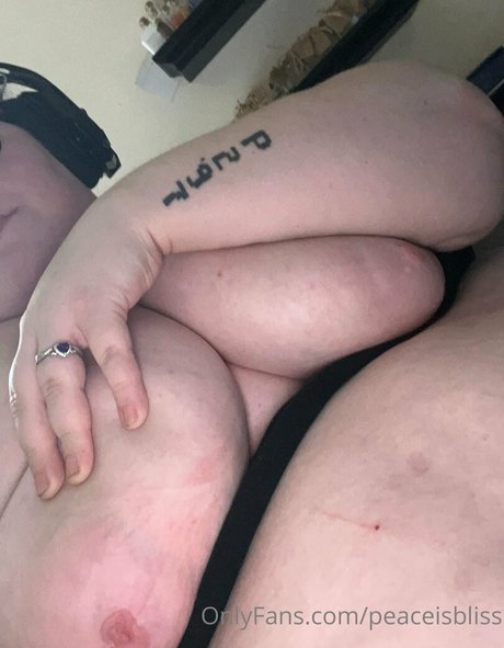 peaceisbliss schauspielerin pornografische bilder