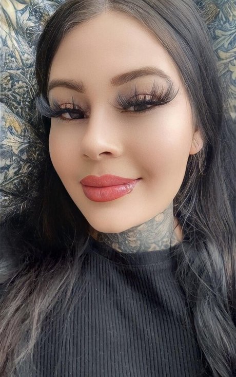 Jessica Monchouchou nackt sex bild