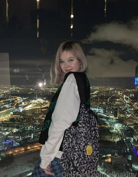 elinakitty nackte pornostar fotos