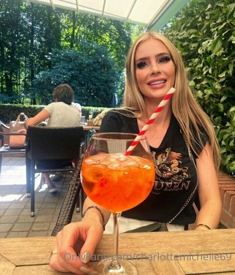 charlottemichelle69 erwachsene hübsche foto