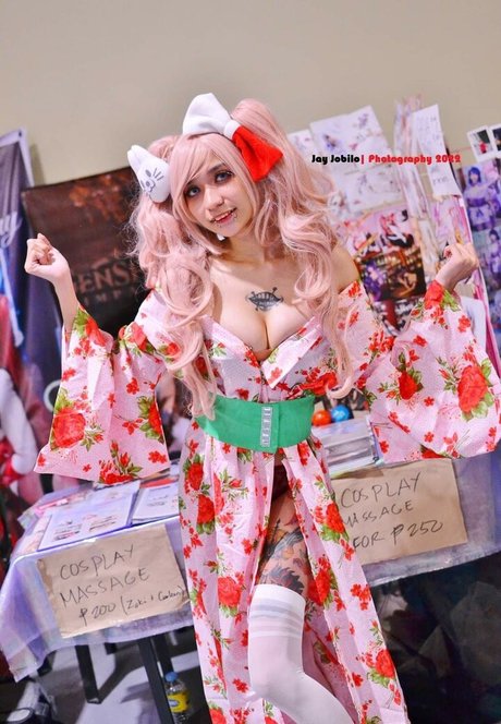 Zareen Quilop erwachsene pornostar bilder