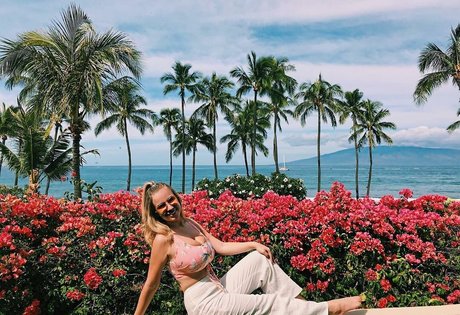 Taylor Z sexy nacktheit galerien