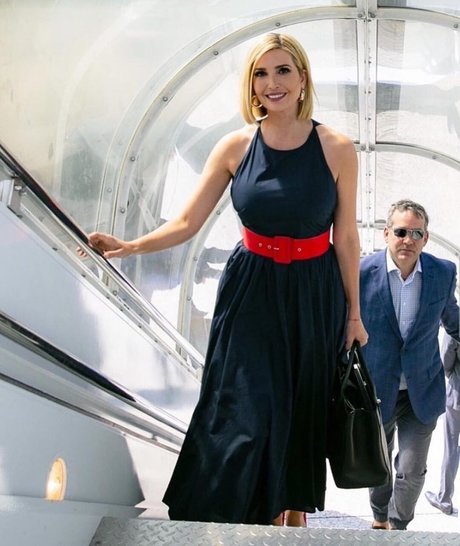 Ivanka Trump porno perfekte foto