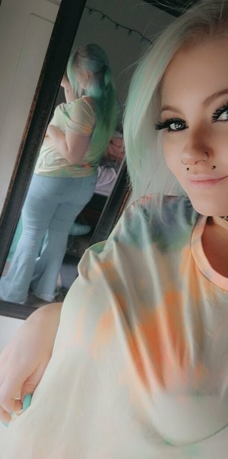 nikkimonstrosity pornostar schöne bilder