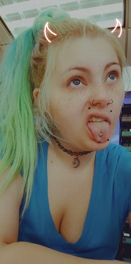 nikkimonstrosity pornostar hübsche bilder