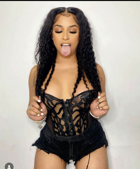 Gabbyamourr model nackt fotos