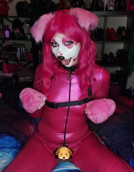 durchbohrte onlyfans erotische kunst galerie