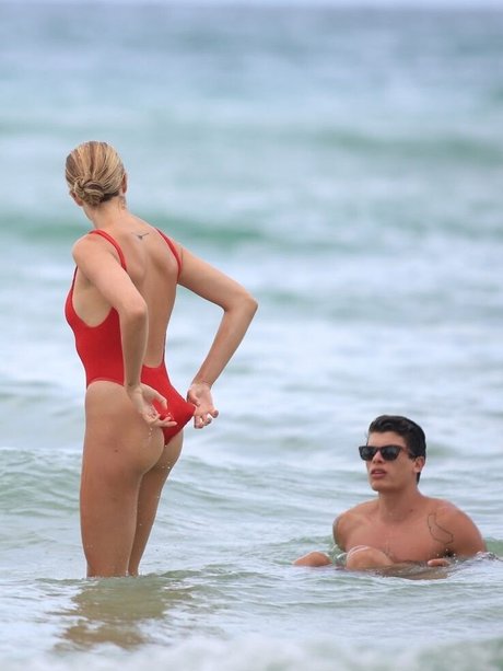 Hailey Clauson nackt top galerien