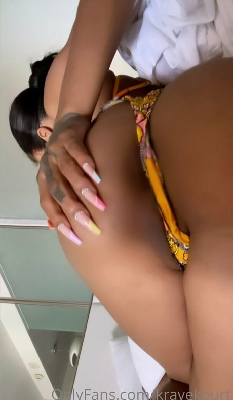 kravekourt sexy foto