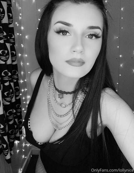 lollynice exklusive nackten foto