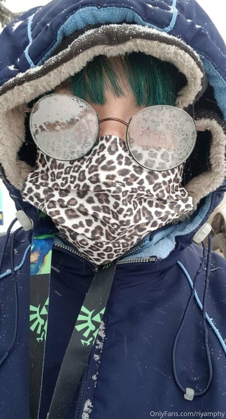 nyamphy schauspielerin pornographische foto