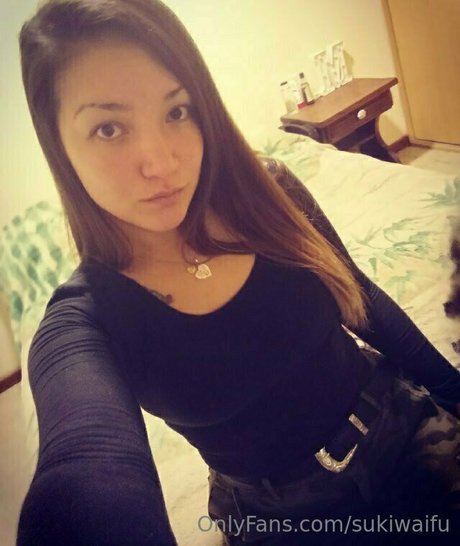 sukiwaifu model xxx galerie