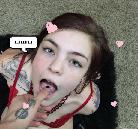 demonicdollyyysfw model nackt bild