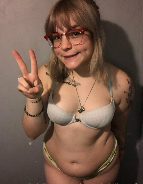 demonicdollyyysfw erotische nackten galerien