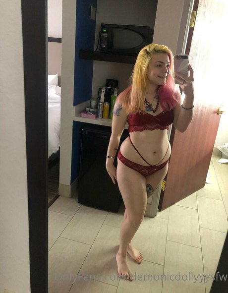 demonicdollyyysfw heiße perfekte bilder