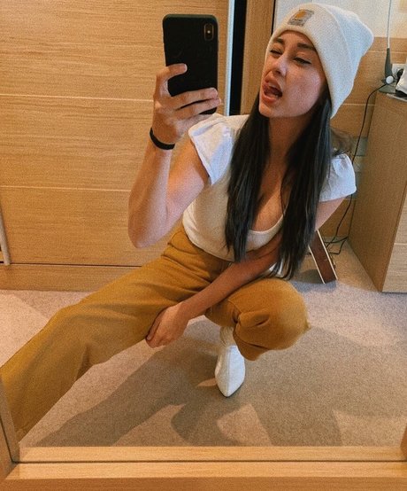 Yvette Monreal freie nackte galerien