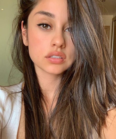 Yvette Monreal exklusive erwachsene fotos