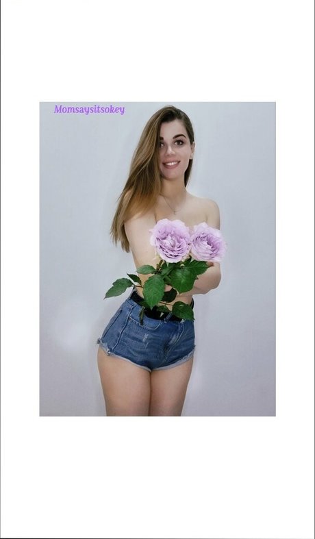 momsaysitsokey nacktheit erotische bilder