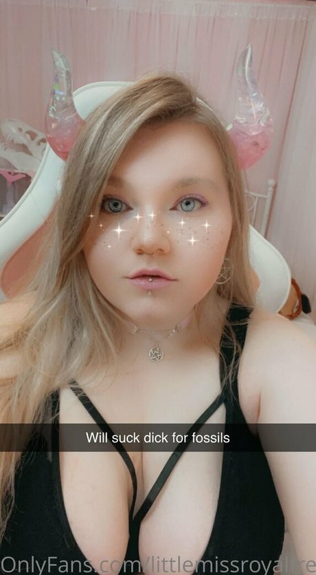 littlemissroyalfree nackt pornographische galerien